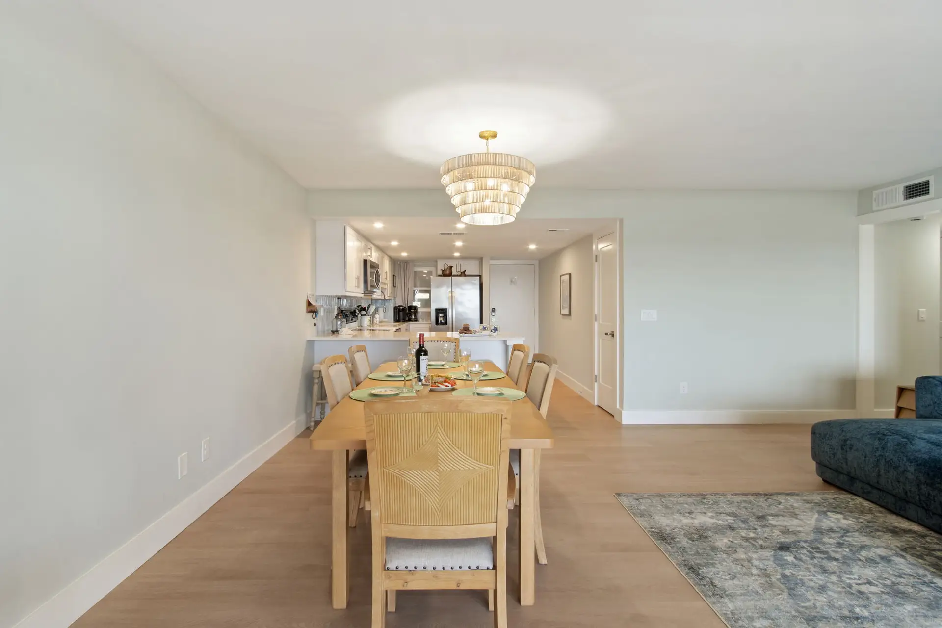 11-web-or-mls-3350 S Fletcher Ave H2-11