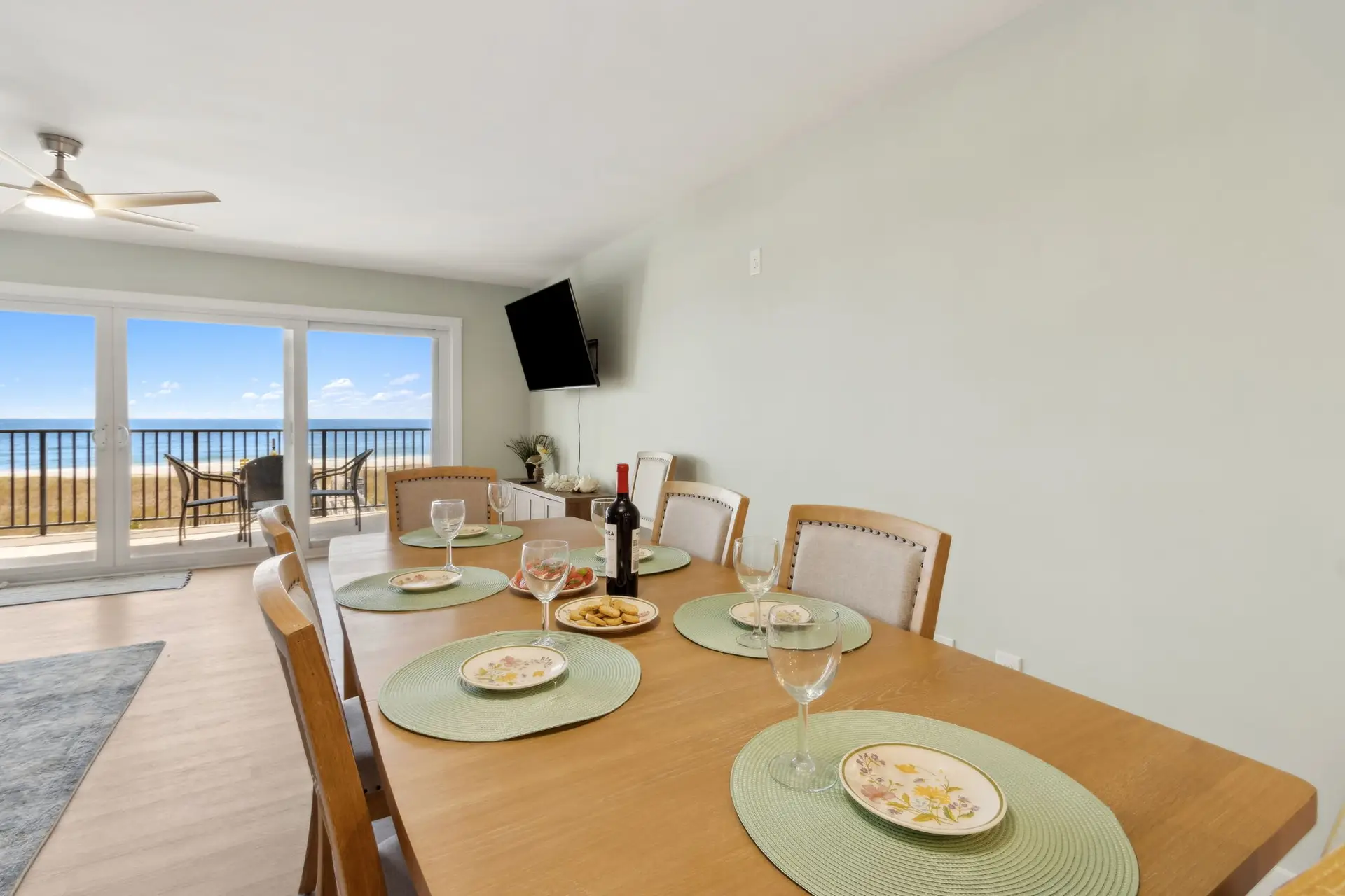 14-web-or-mls-3350 S Fletcher Ave H2-14