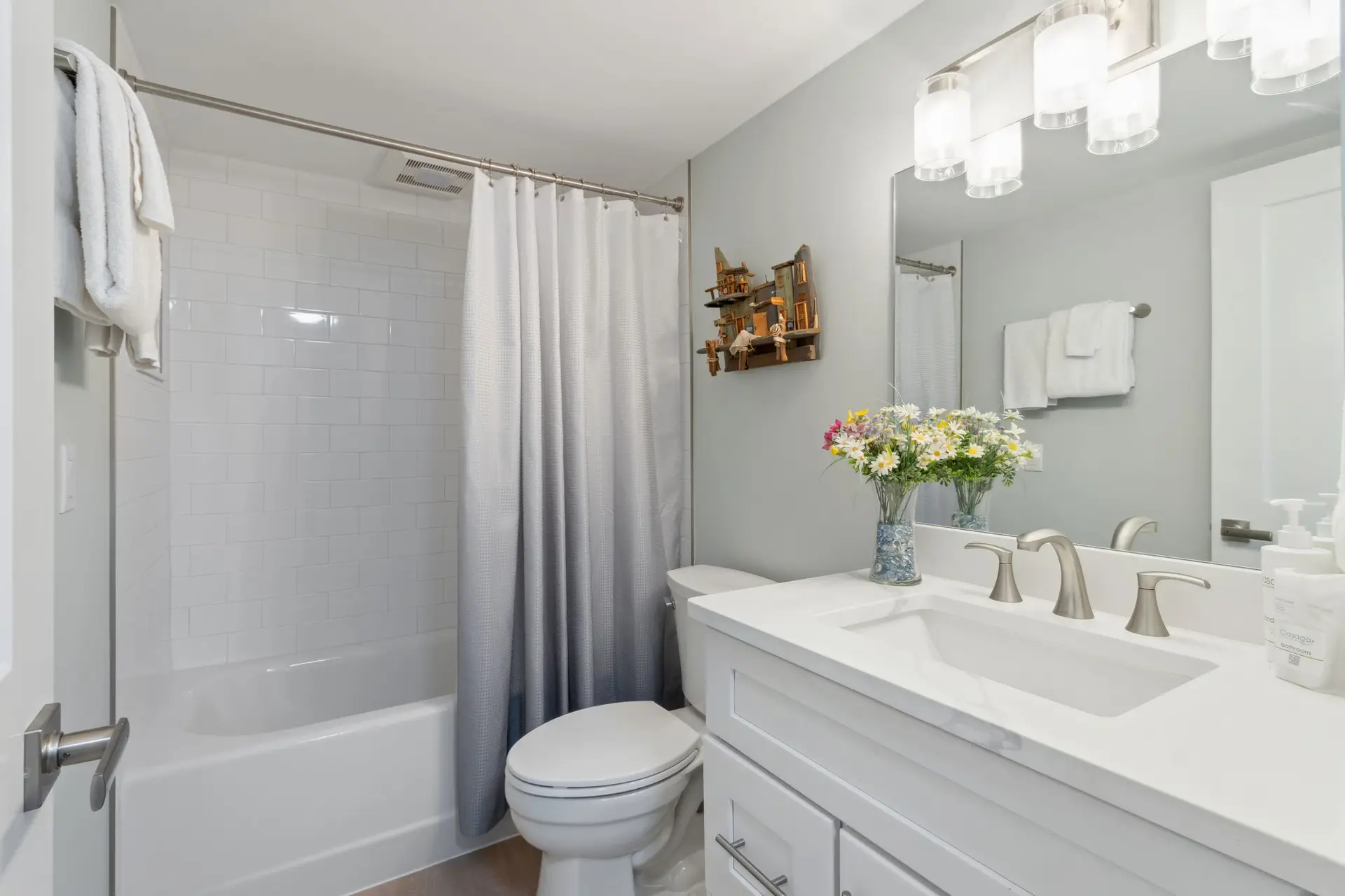 34-web-or-mls-3350 S Fletcher Ave H2-27