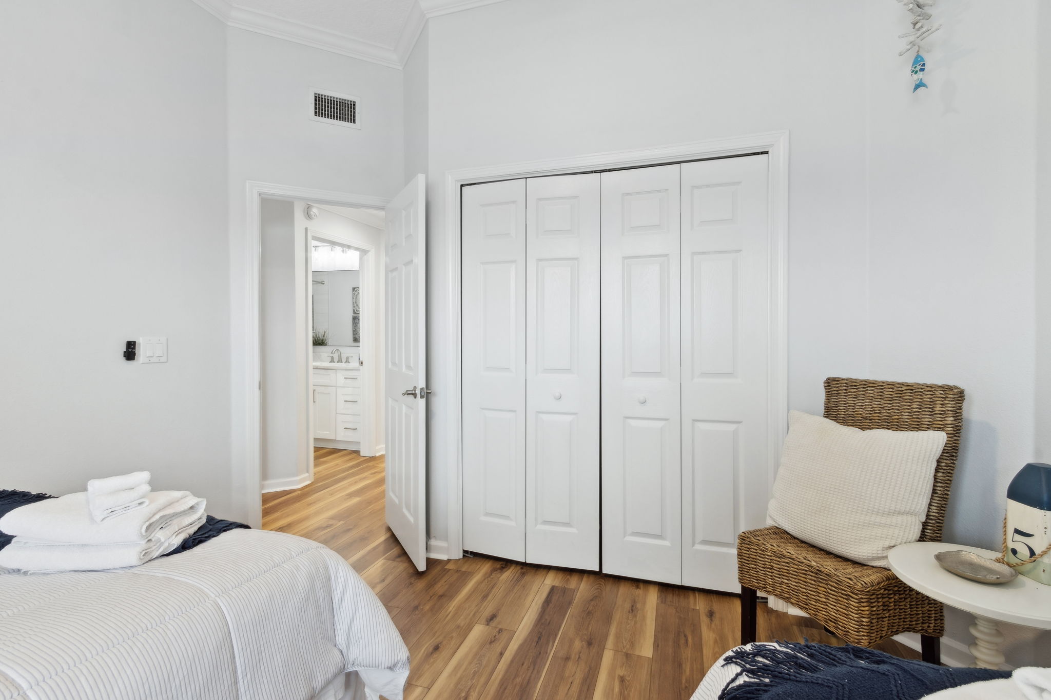 39-web-or-mls-403 Tarpon Ave Unit 210-25