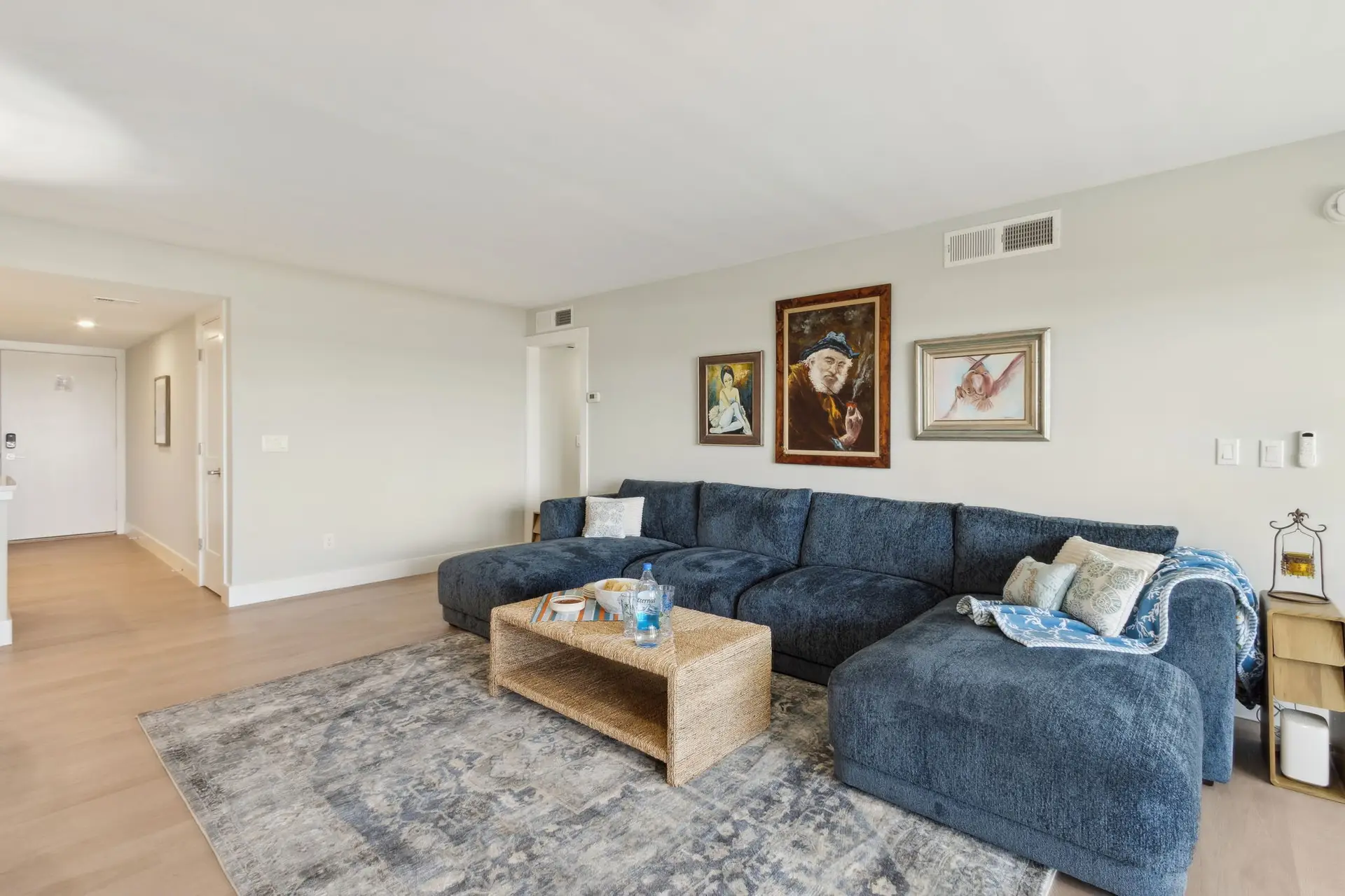 7-web-or-mls-3350 S Fletcher Ave H2-18