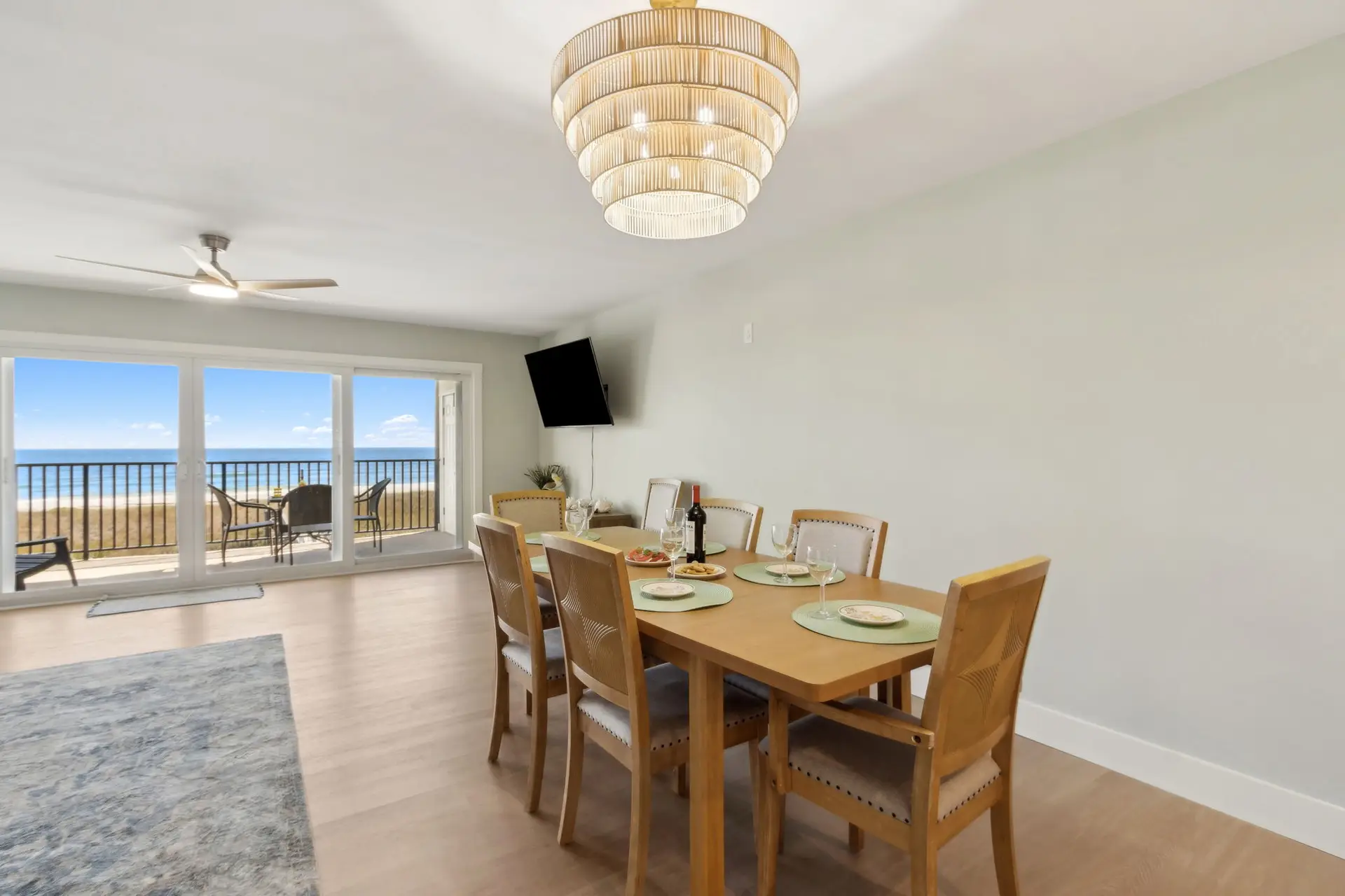 9-web-or-mls-3350 S Fletcher Ave H2-9